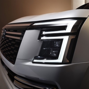新型「パトロール」の国内導入は幻想か？ 深刻化する日産の“売れるSUV”不在…日本に必要なSUVは他のモデルだった！ ...